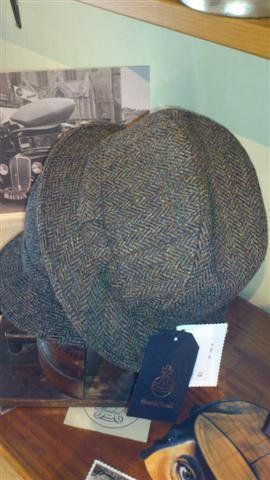 Sombreros modelo inglés de HarrisTweed.