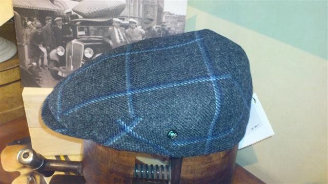 Gorra Lana Cashmere 8london 2322 gris cuadro azul