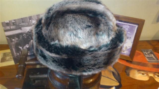 Sombrero Piel Sintética.