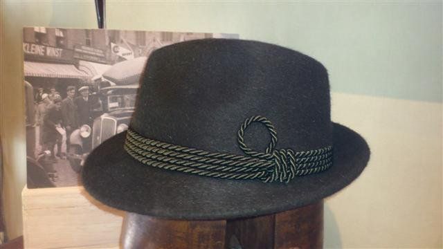 Sombrero Tiroles color Verde. Fieltro con pelo.