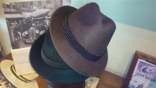 Sombreros Tiroles. Fieltro con pelo.