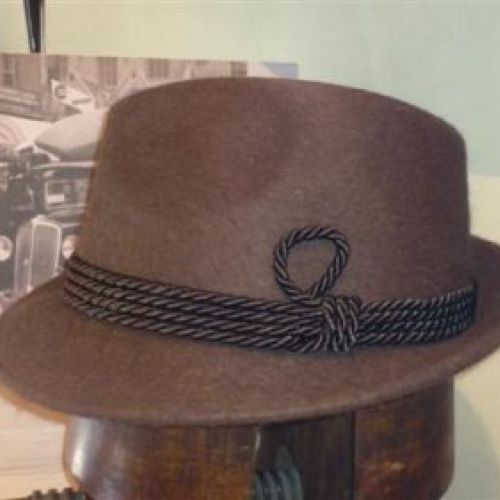 Sombrero Tiroles color Beige. Fieltro con pelo.