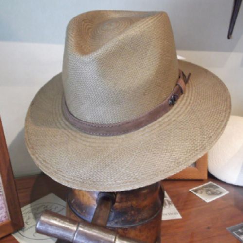 Sombrero de hombre de color camel