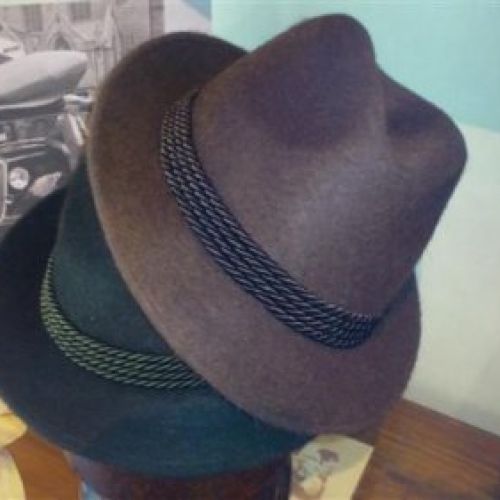 Sombreros Tiroles. Fieltro con pelo.