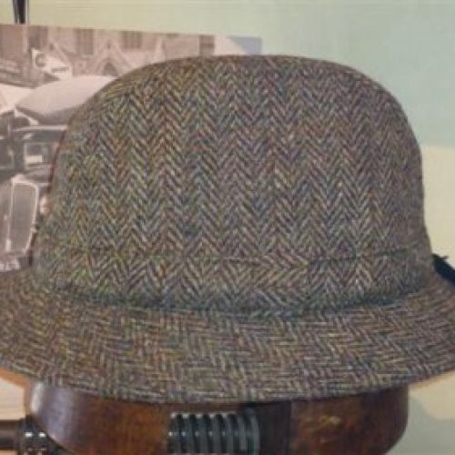 Sombrero modelo inglés HarrisTweed espiga verde
