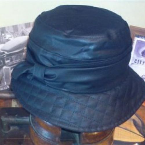Sombrero Impermeable. Modelo Liza.
